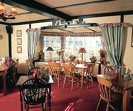 The Druid Inn Llanferres Exterior foto