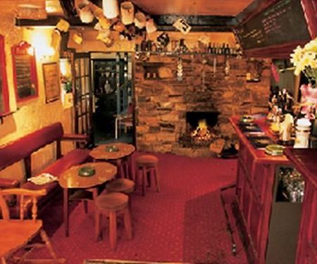 The Druid Inn Llanferres Exterior foto